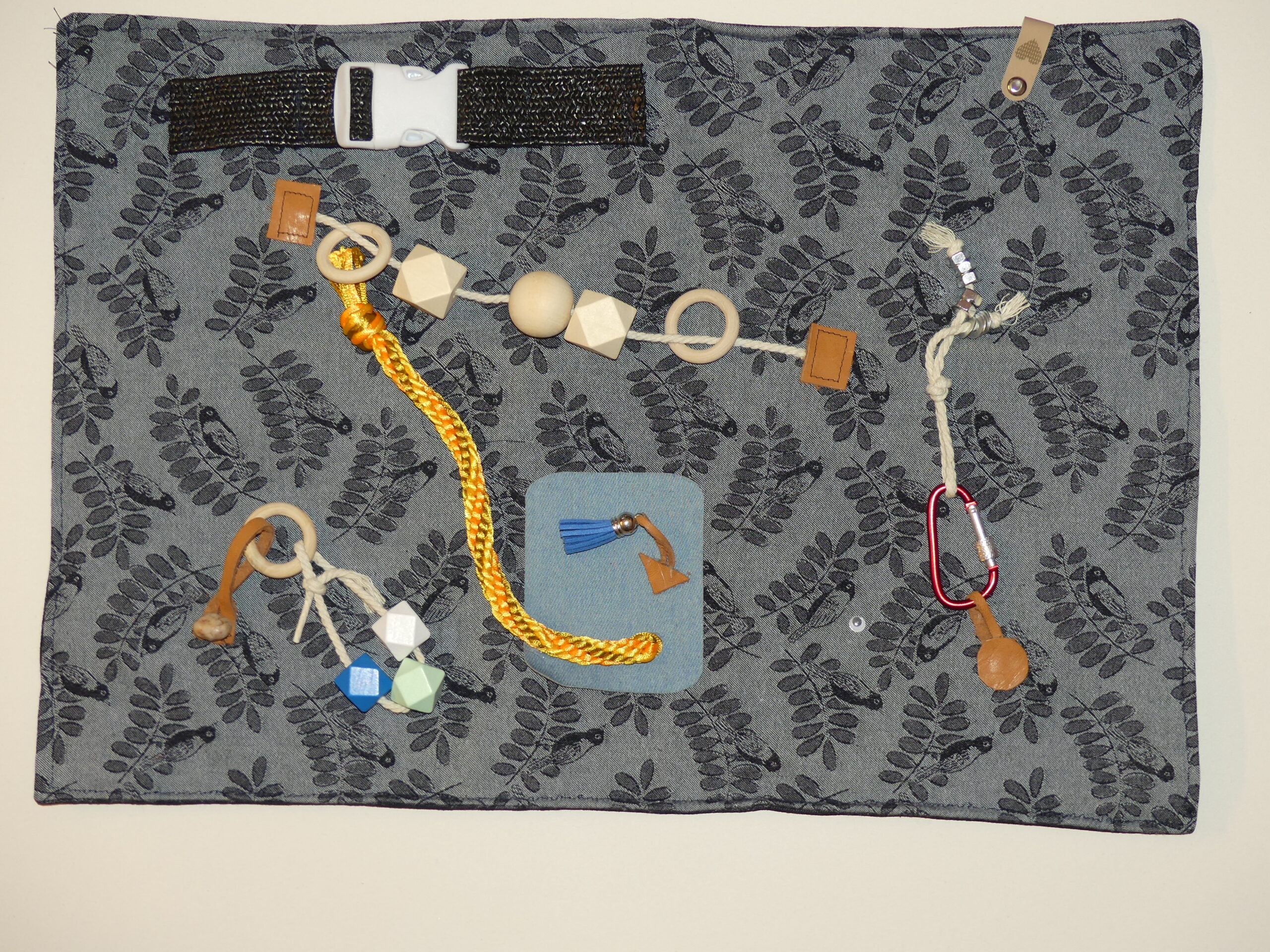 Nesteldecke Formen ertasten